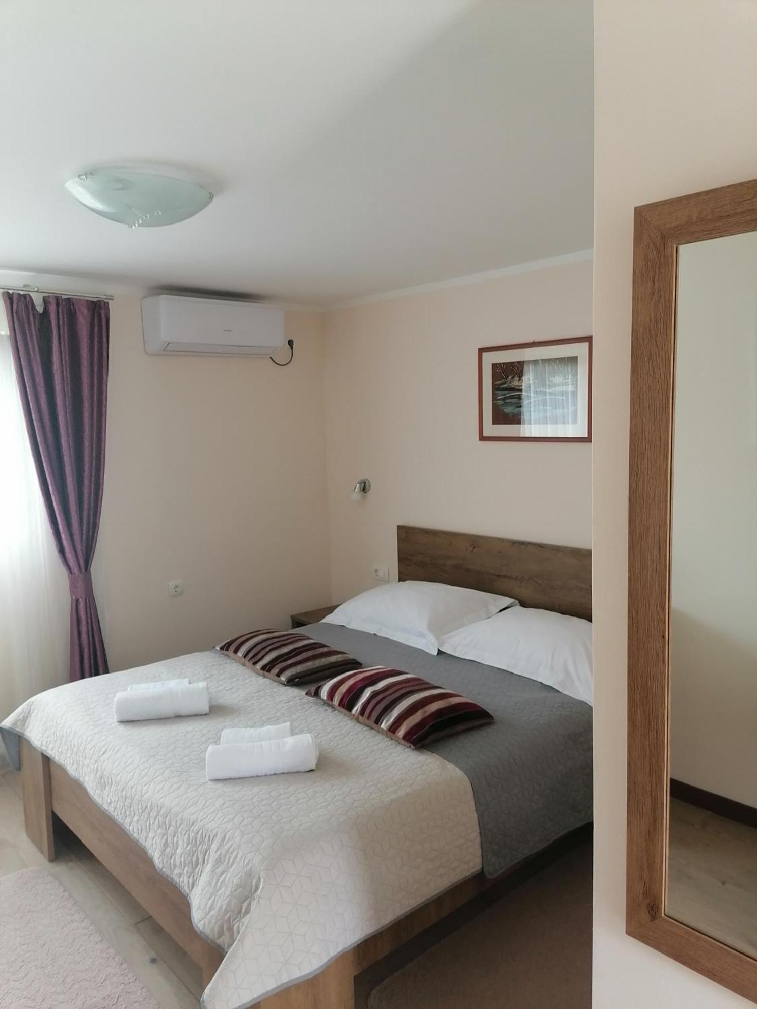 Apartments Kozjan Karlovac Rum bild