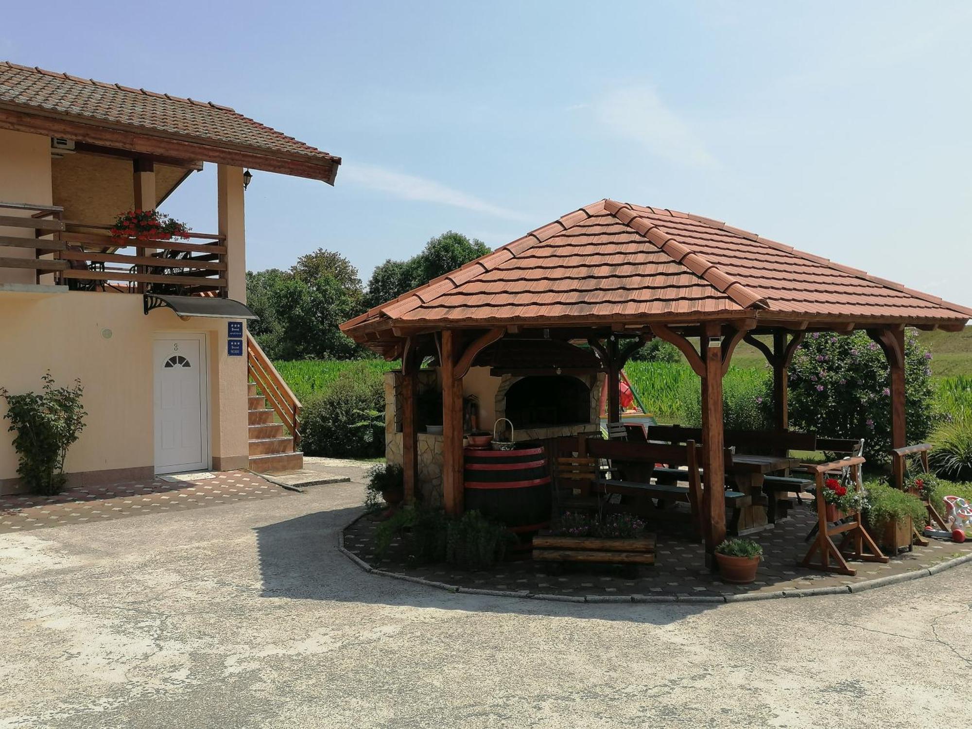 Apartments Kozjan Karlovac Rum bild