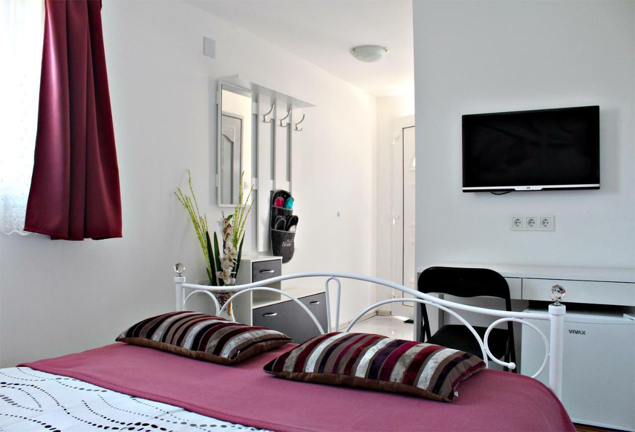 Apartments Kozjan Karlovac Exteriör bild